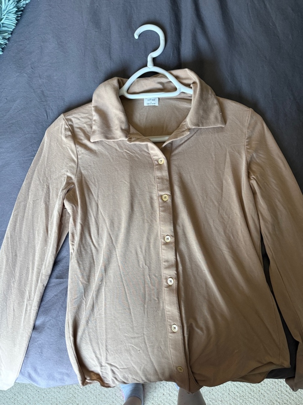 Wilfred Long Sleeve Button Front Blouse in Light Brown